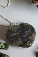Kalp Kesim Fosil Opal Taşı Kolye